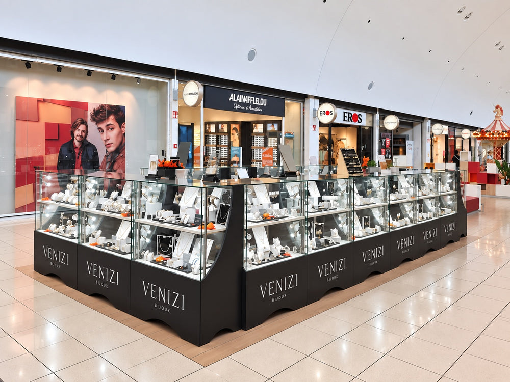 Intérieur de la bijouterie Venizi au Shopping Cora de Châtelineau