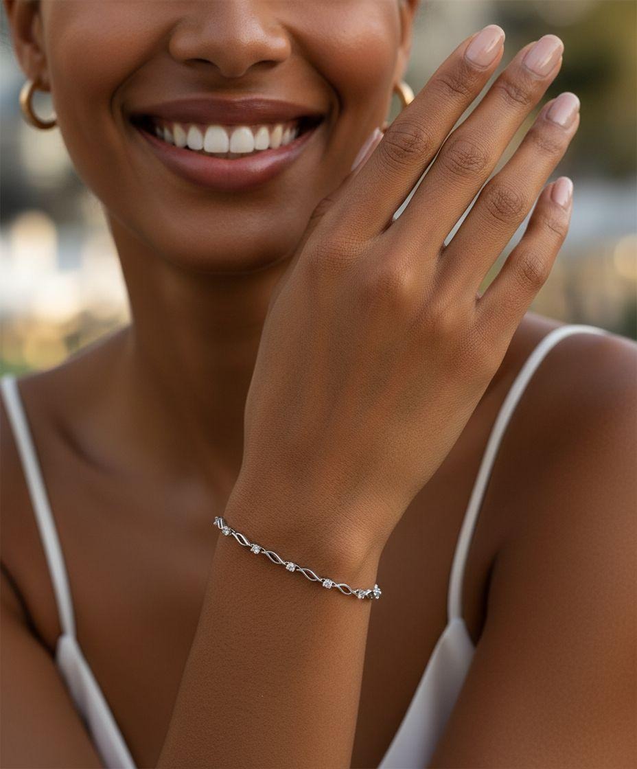 BRACELET EN ARGENT AVEC PIERRES