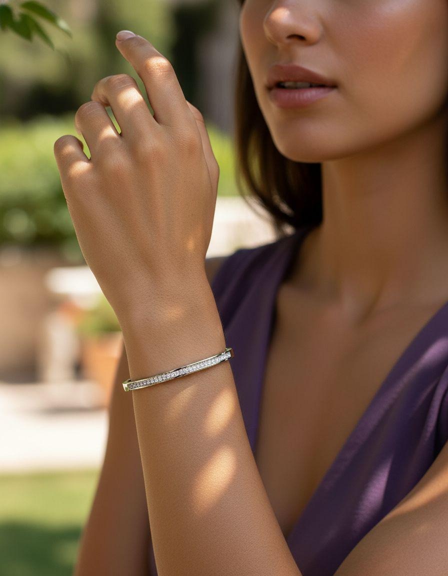 BRACELET RIGIDE EN ACIER LIGNE DE STRASS