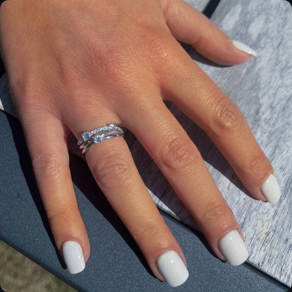 BAGUE EN ARGENT 3 LIGNES PIERRES ET 3 SOLITAIRES