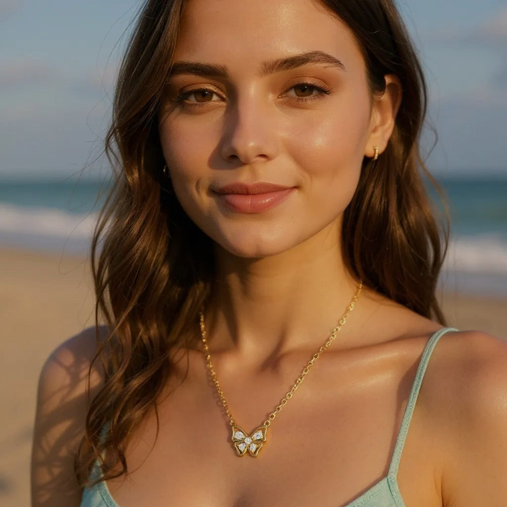 COLLIER EN ARGENT DORE PAPILLON AVEC ZIRCONIUM