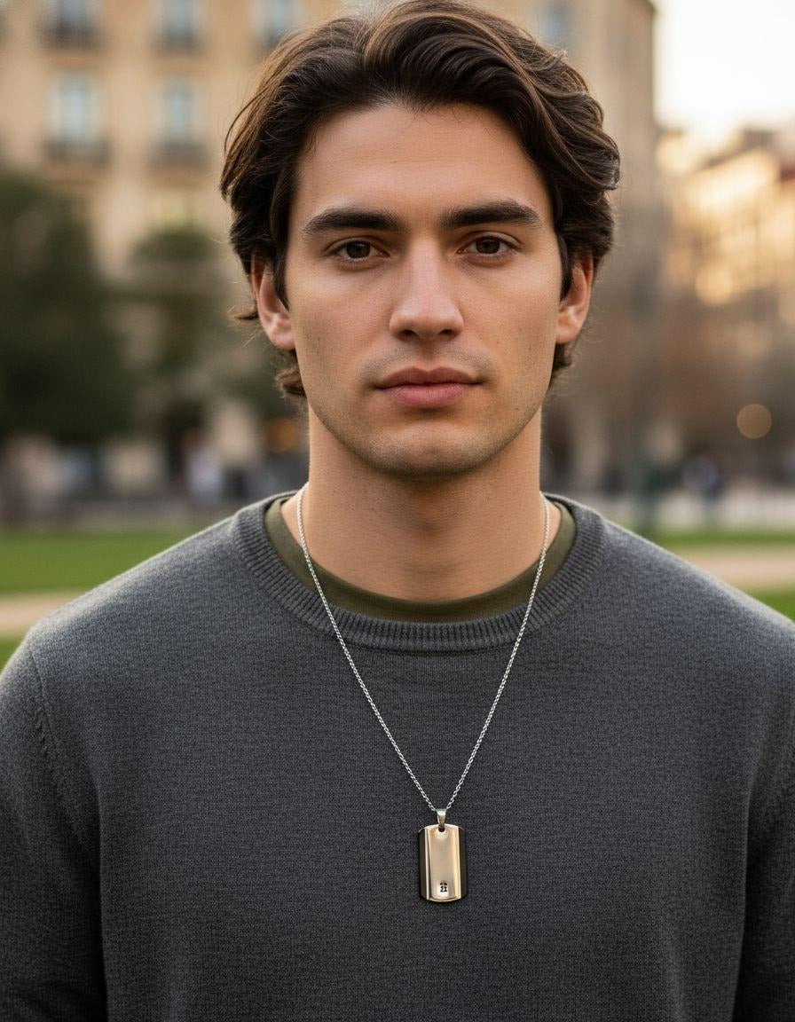 COLLIER EN ACIER PENDENTIF RECTANGLE AVEC STRASS