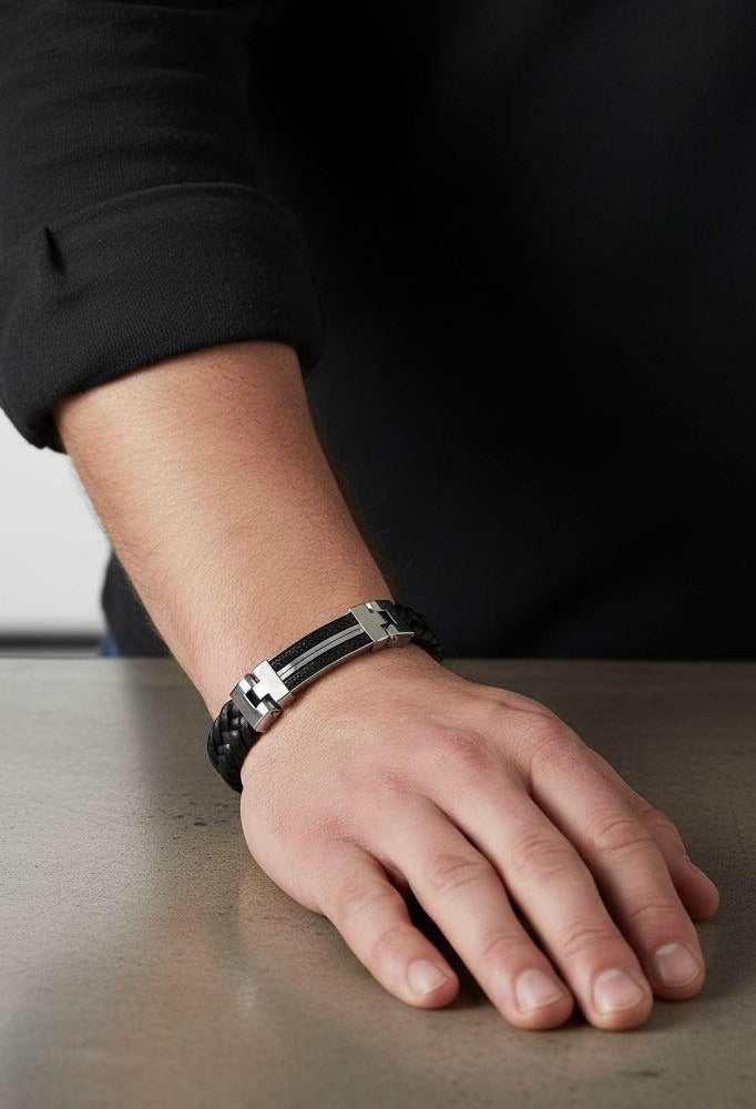BRACELET EN CUIR ET ACIER ET CABLES NOIRS