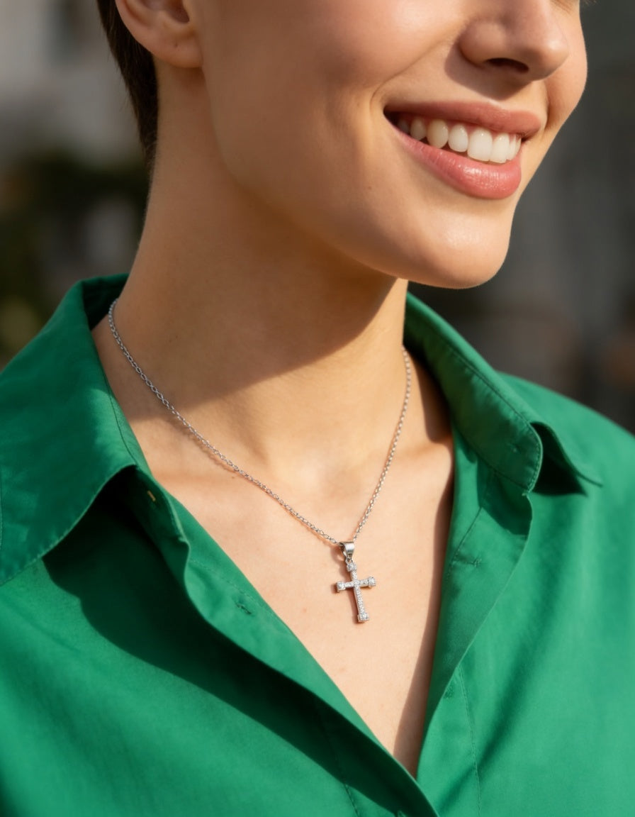 ZILVEREN KETTING KRUIS HANGER MET STENEN
