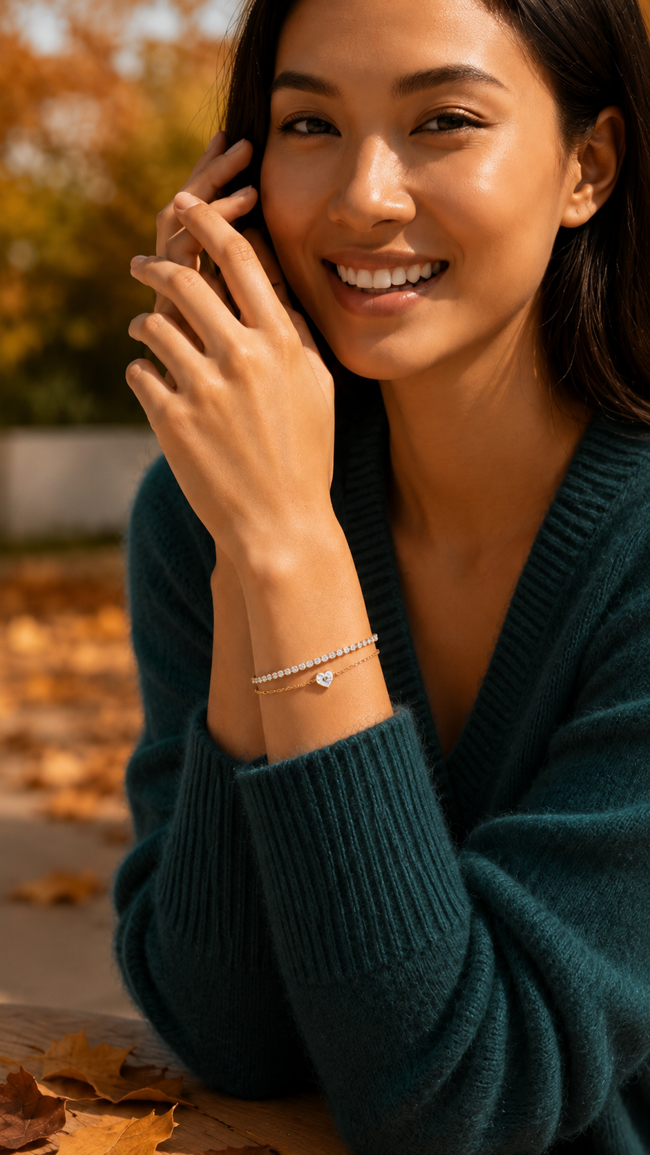 Gold-plated steel bracelet with double heart mesh and rhinestones