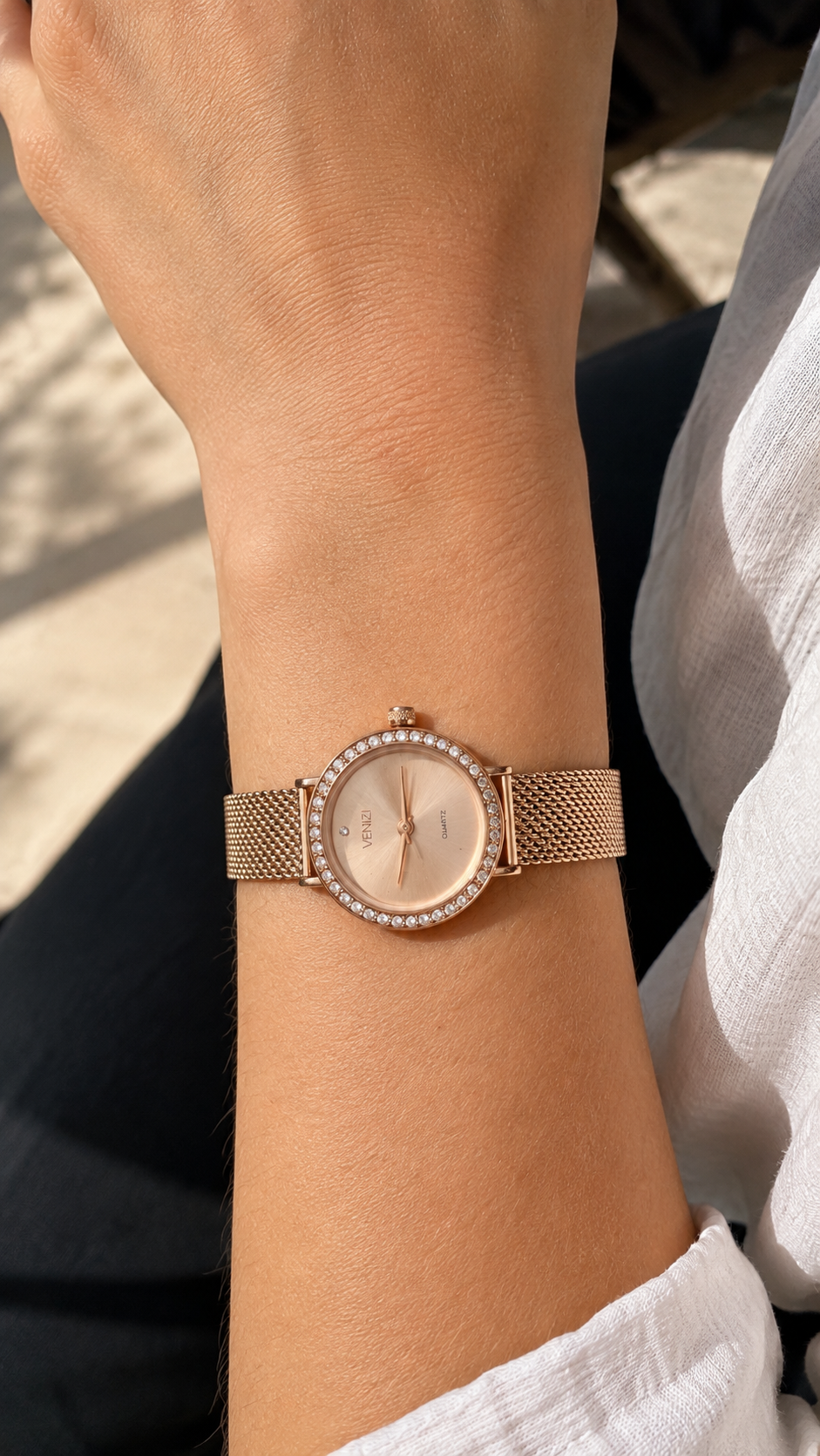 Montre Venizi rosée avec strass maille milanaise