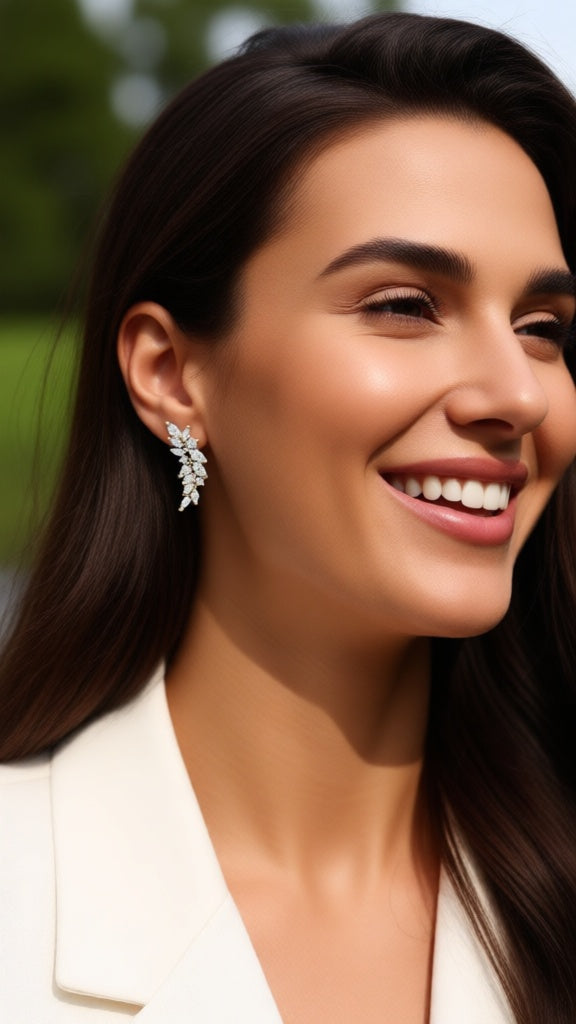 Vergulde bladoorbellen met zirkonia