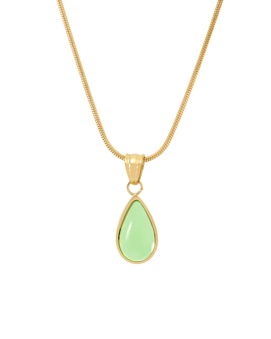 Collier en acier doré pendentif goutte vert péridot