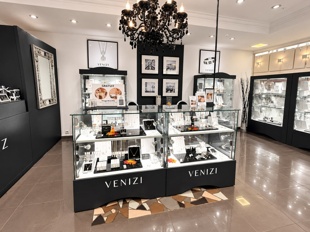 Intérieur de la bijouterie Venizi au Shopping Cora Anderlecht
