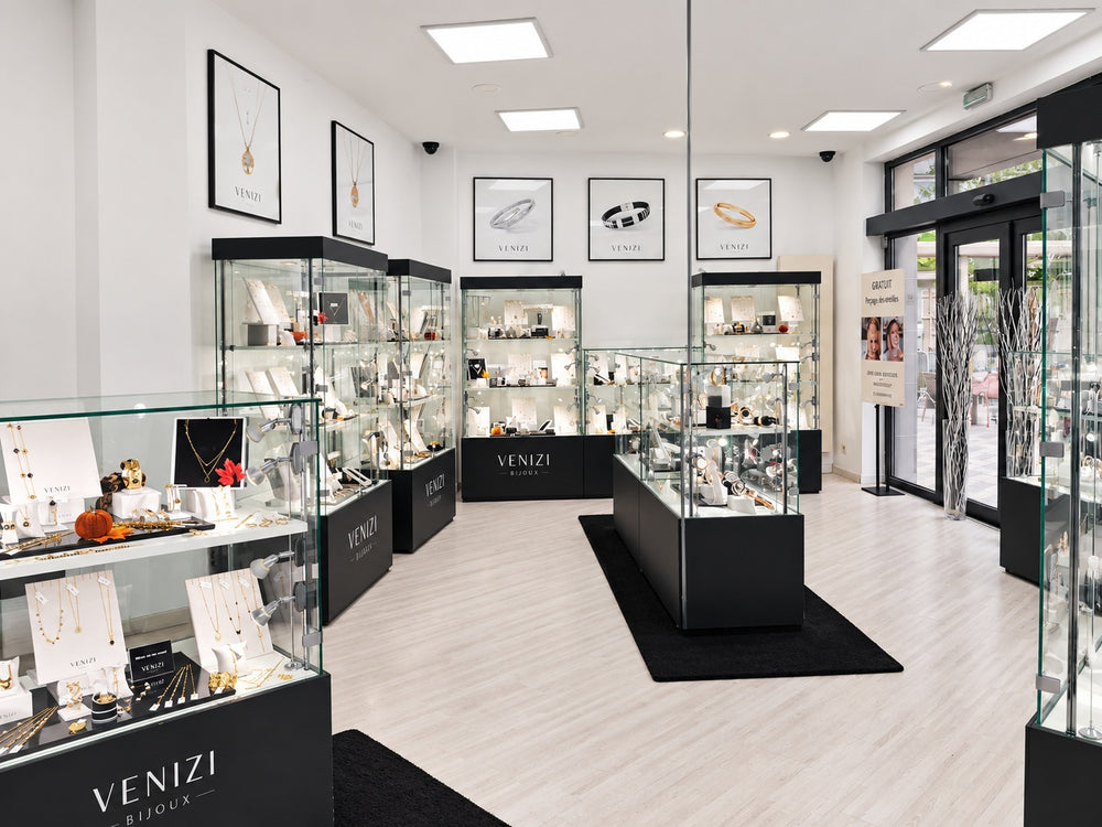 Intérieur de la bijouterie Venizi place Reine Astrid à Jette