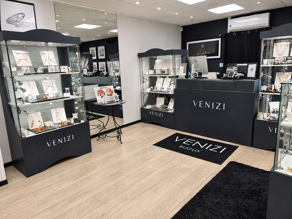 Interior of the Venizi jeweller on rue Xavier de Bue in Uccle