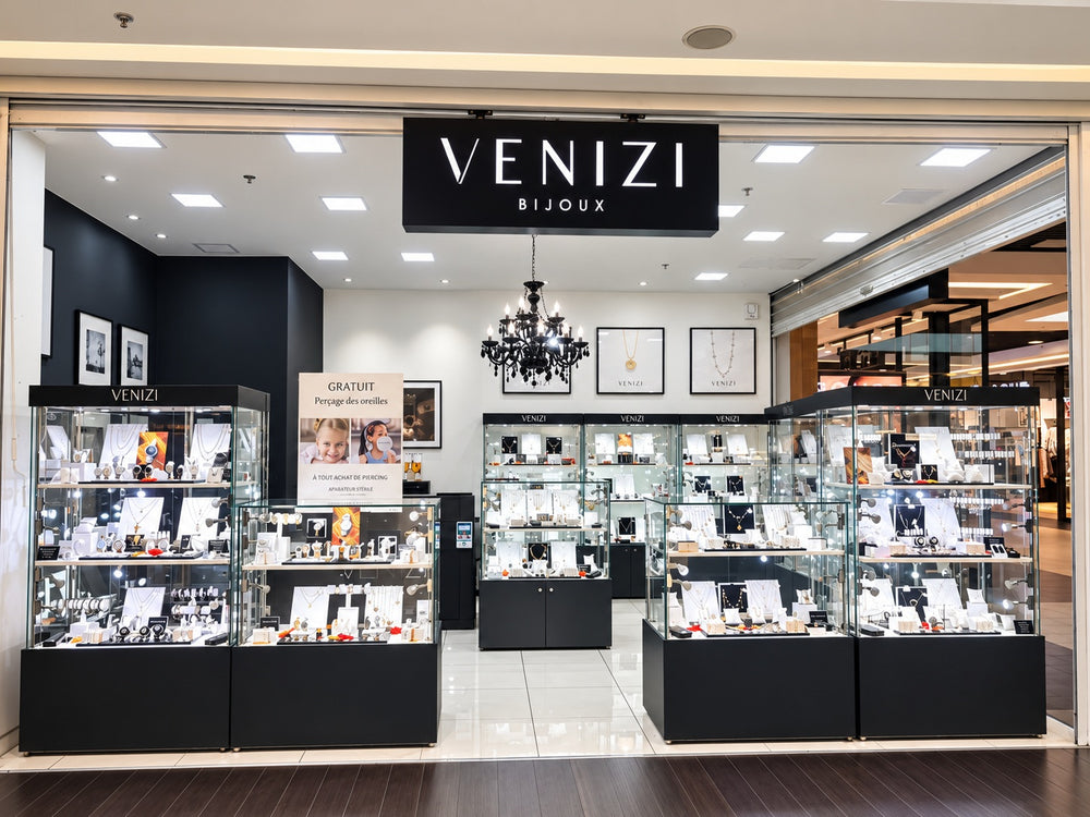 Intérieur de la bijouterie Venizi au centre Avant Cap