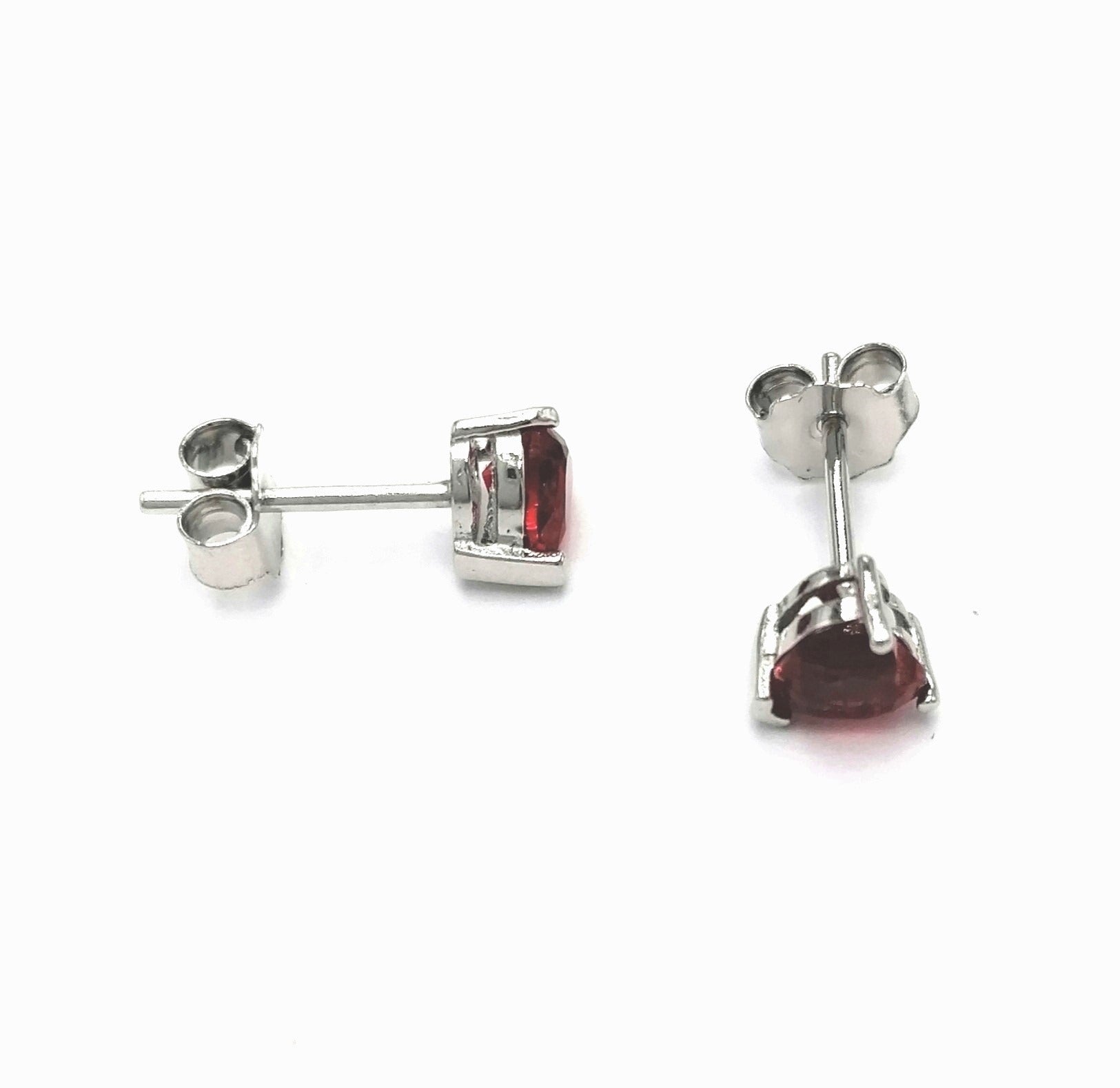 Boucles d'oreilles en argent coeur rouge rubis