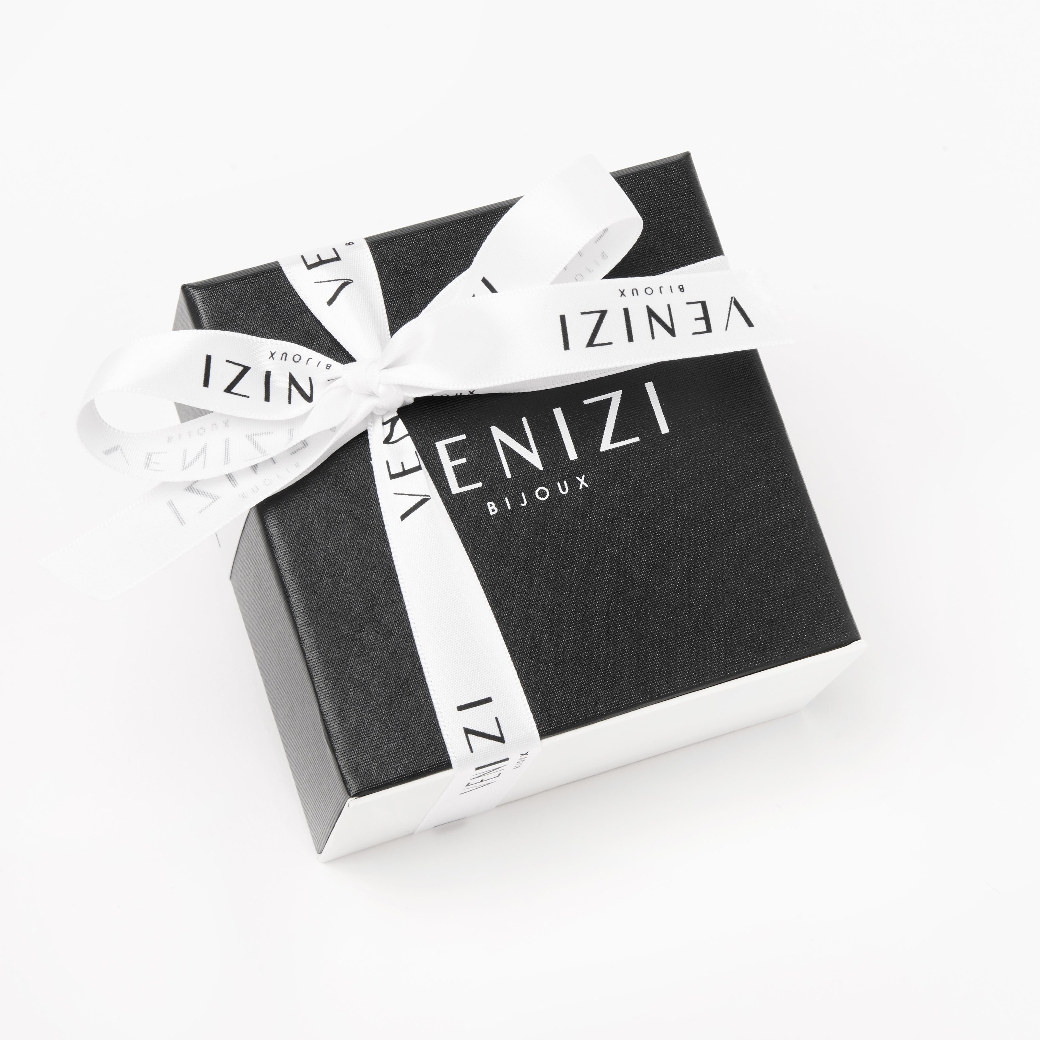 BRACELET RIGIDE EN PLAQUE OR SERTI DE PIERRES