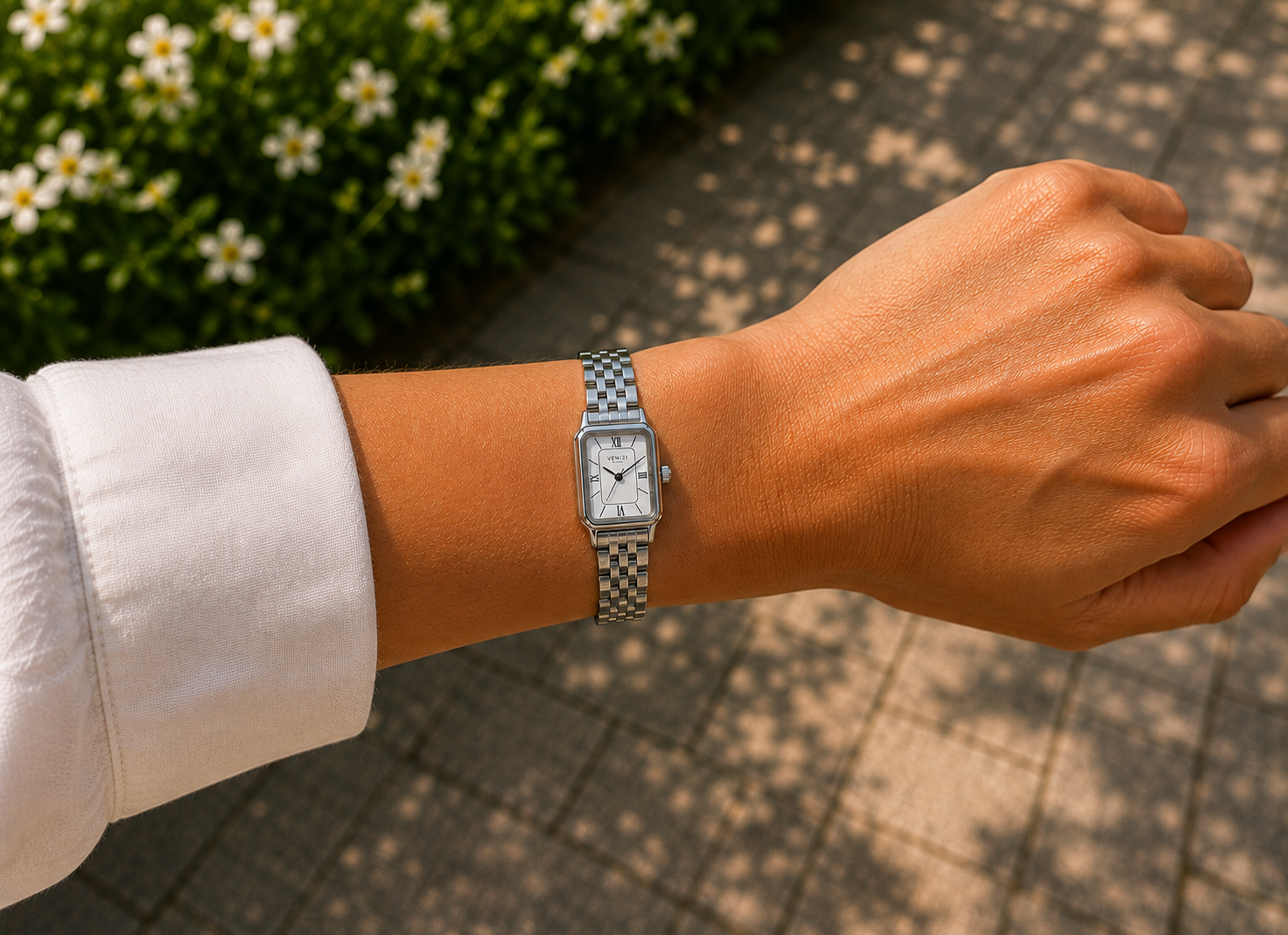 Montre Venizi rectangulaire argentée avec cadran blanc