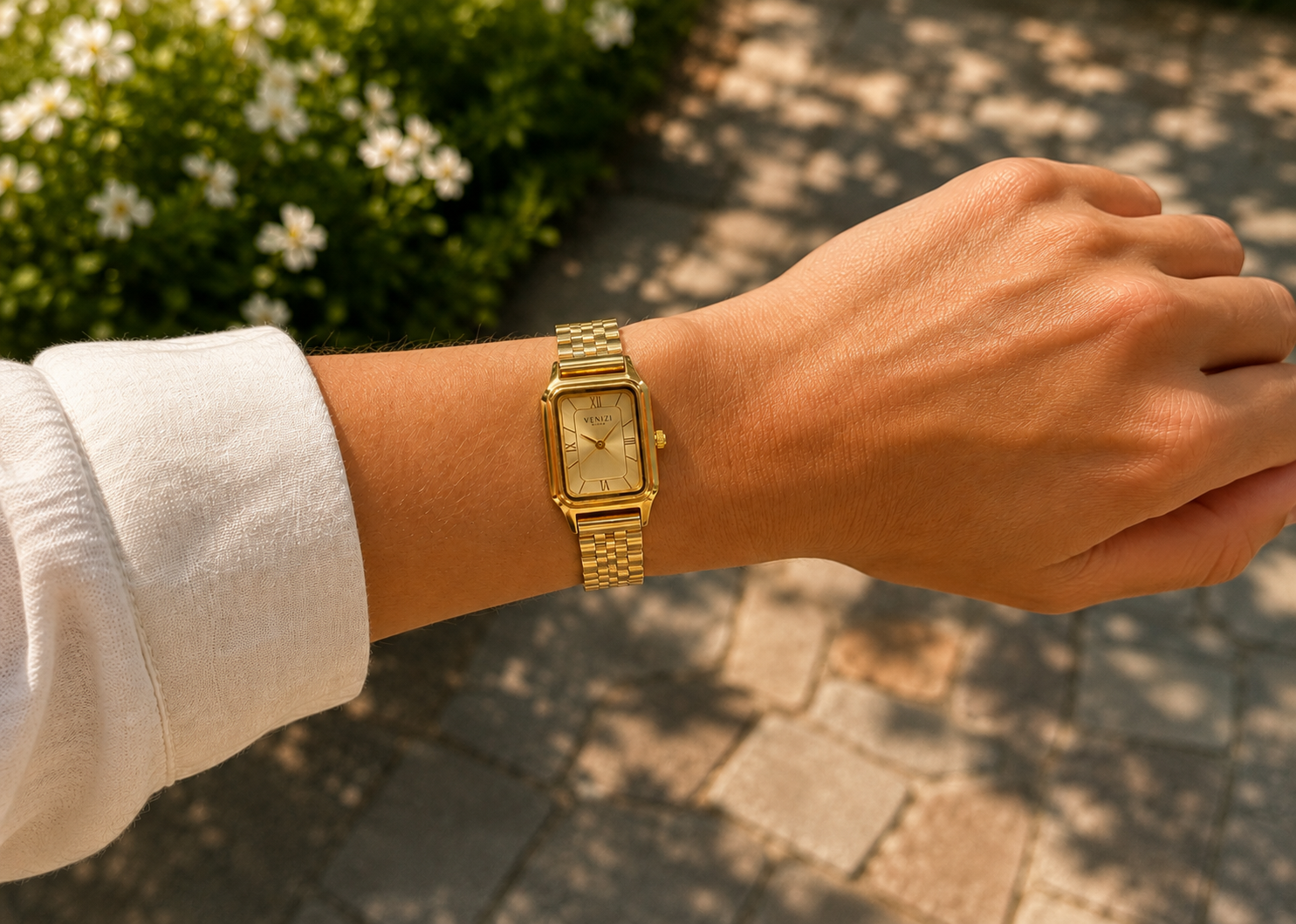 Montre Venizi rectangulaire avec cadran doré