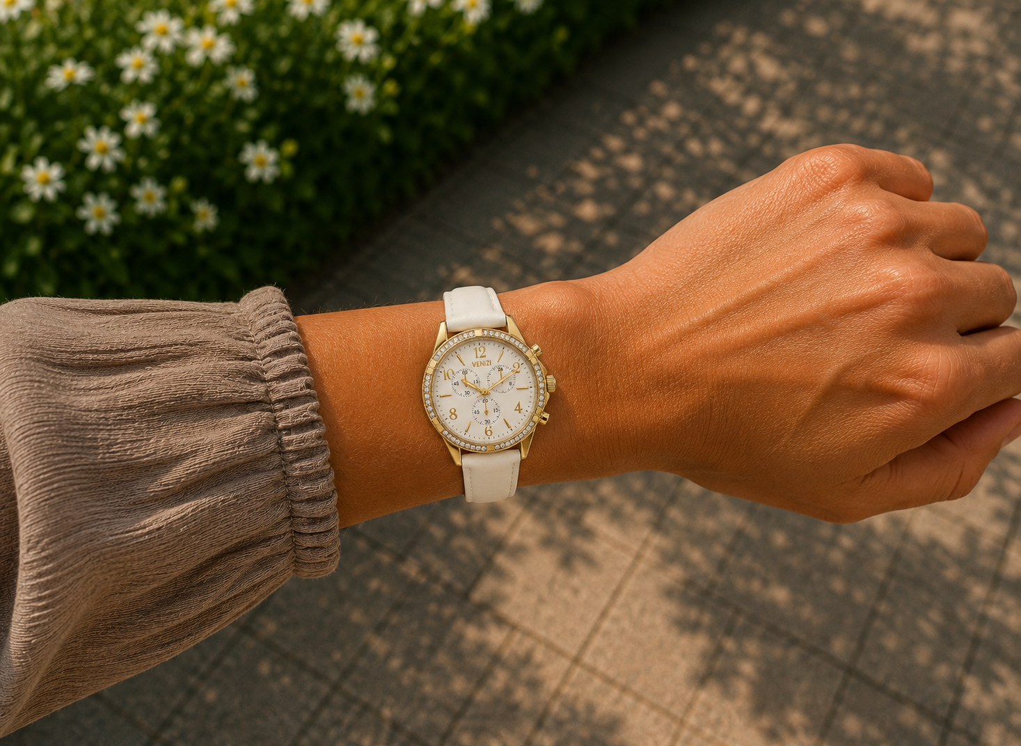 Montre Venizi doré bracelet blanc avec cadran blanc