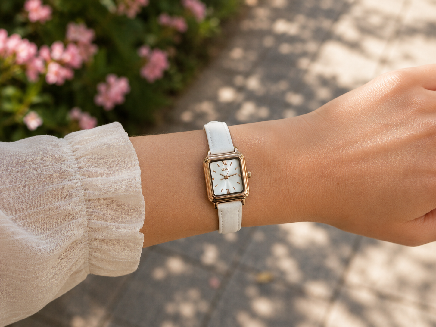 Montre Venizi blanche avec cadran carré argenté